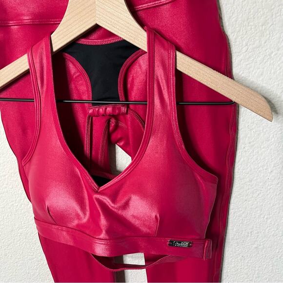 Bombshell Sportswear SET Power Gloss Red Bra & Leggings 2 Piece Size XS / S - Picture 3 of 11